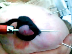 Pumping of two holes